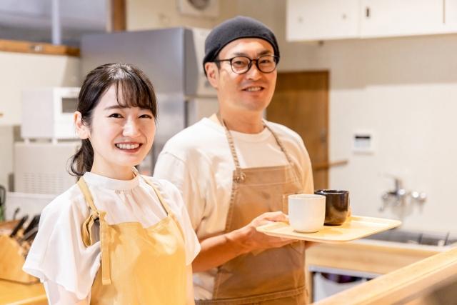 未経験OK！学生やしゅふ活躍中！カフェの接客スタッフ