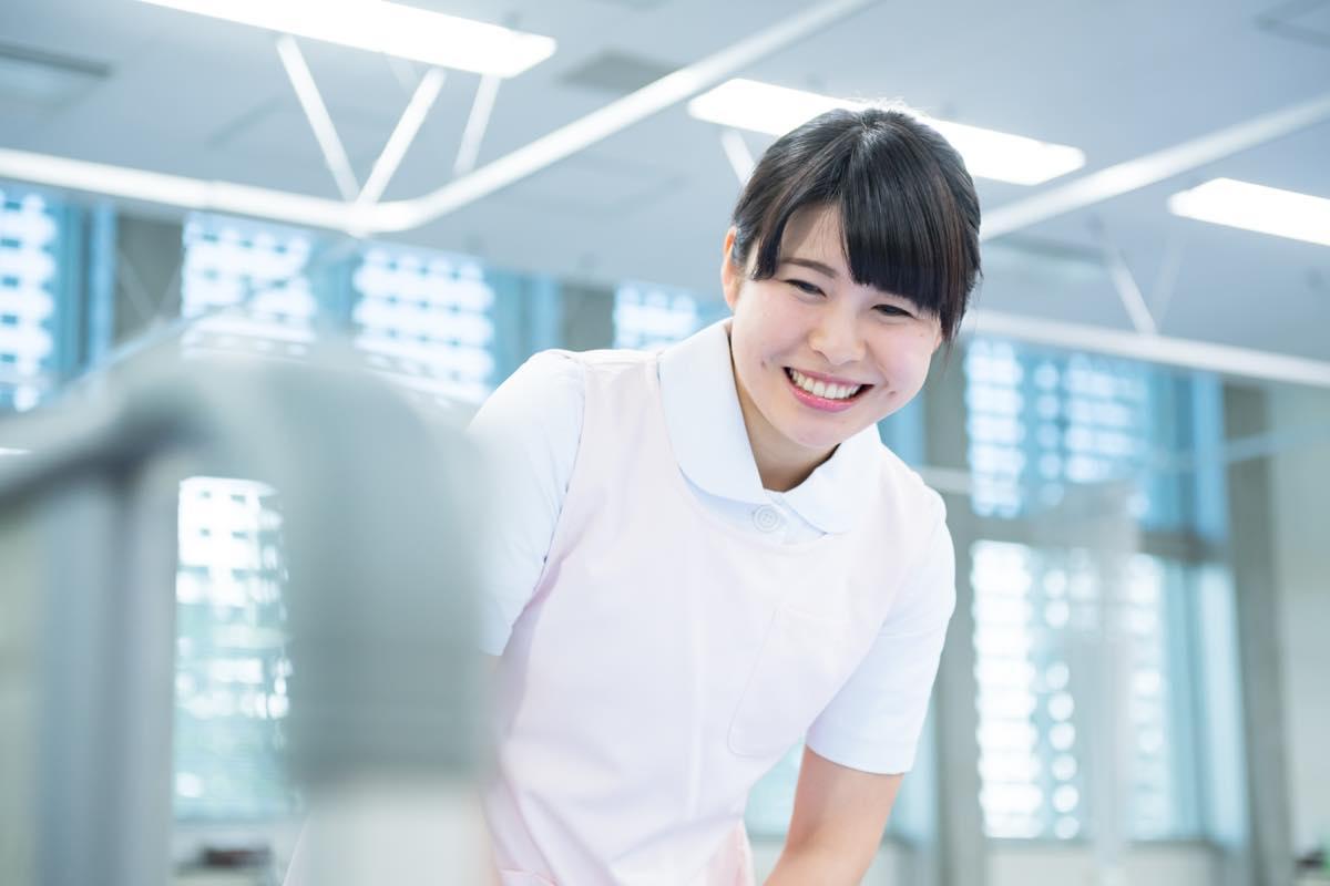 夜間看護助手　業務拡大につき大募集