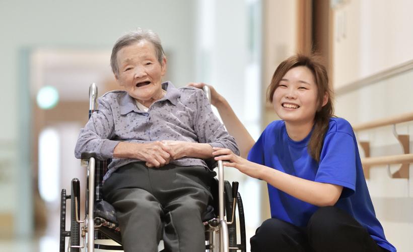 介護士の給料はどれくらい？平均年収や給料アップの3つのコツなどを徹底解説！