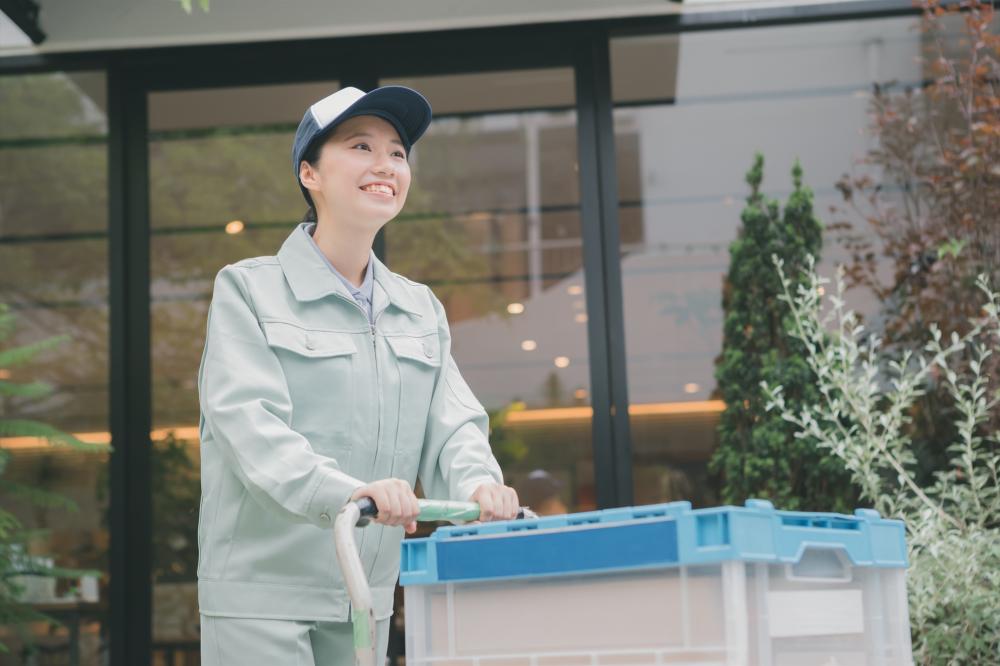 6カ月後正社員雇用!中型免許お持ちの方必見☆配送業務