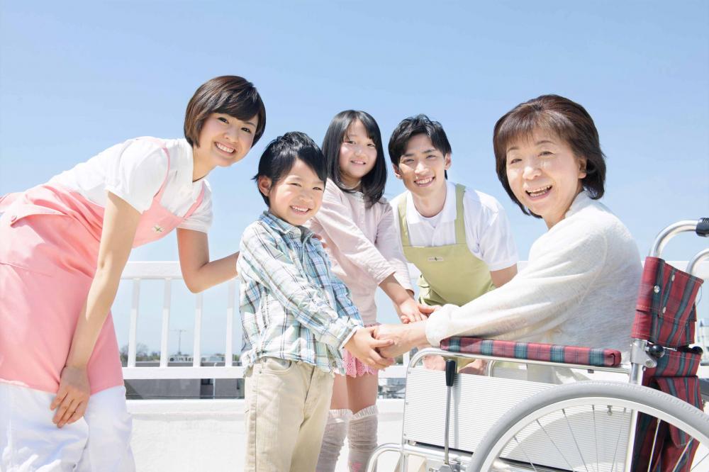 <沼津市>デイサービスで介護のお仕事