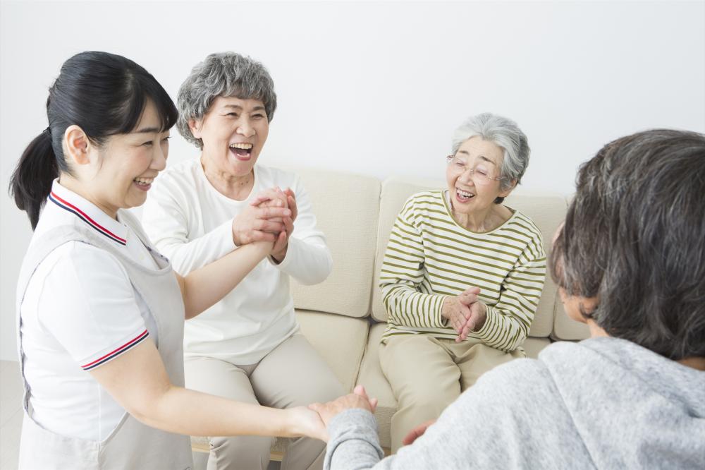 デイサービス介護施設のお仕事:どなたでもチャレンジできます!