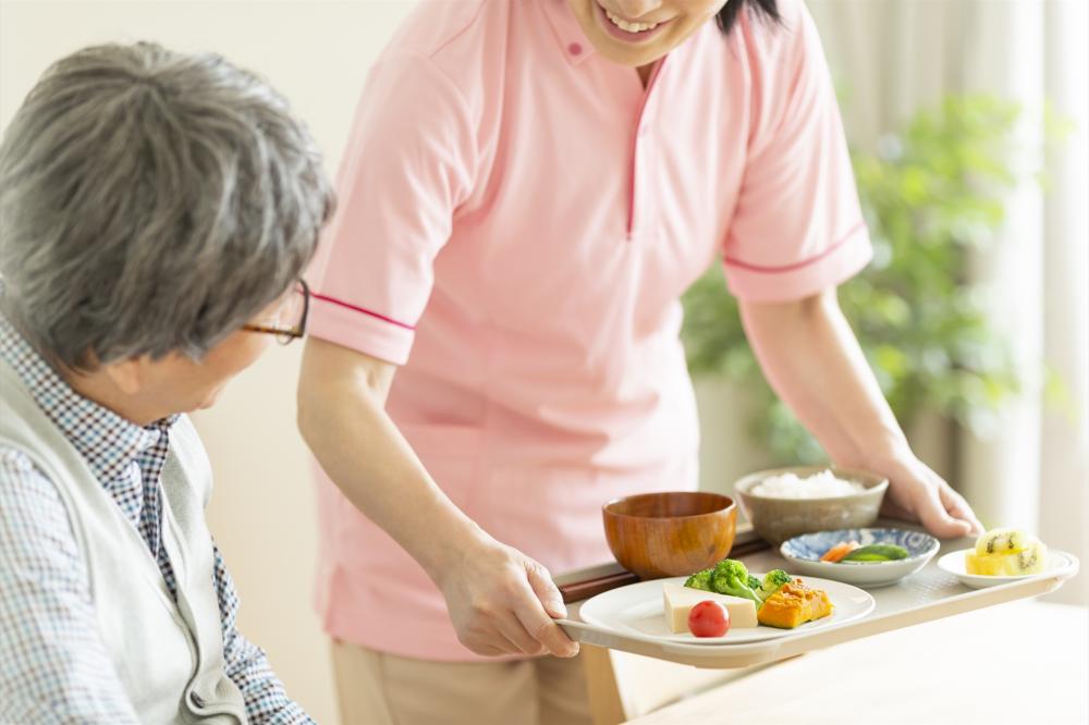 《沼津市》病院内でお食事の配膳◎未経験から始められます!