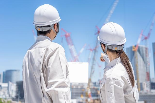 50~60代活躍!◇月収35万~◇建築現場での施工管理業務