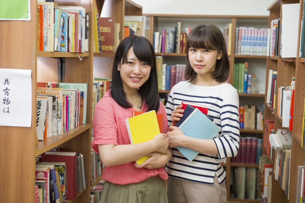 月に2日の勤務:学校図書室司書(資格お持ちの方募集)