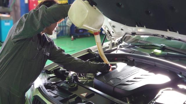 車好き必見!カー用品店でのピット作業*車通勤OK☆熊谷市