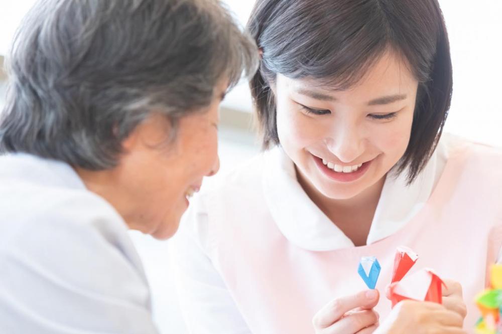 土日のみ勤務OK/総合病院の看護助手/未経験歓迎