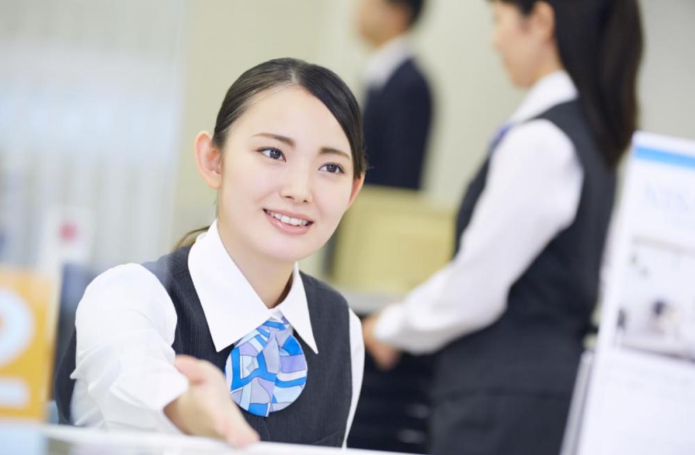 【東静岡駅】可愛い制服が人気！健診受付事務/医療未経験者歓迎