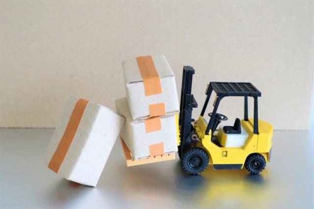 フォーク作業/時給1300円/車通勤OK/行田