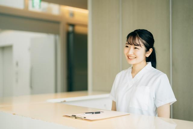 【鶴見】駅チカ!\長期安定のお仕事/総合受付にて案内業務◎