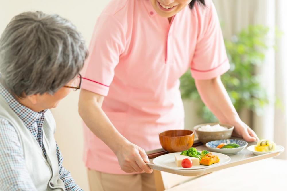 【葵区】1日2時間の勤務/朝食準備、配膳業務