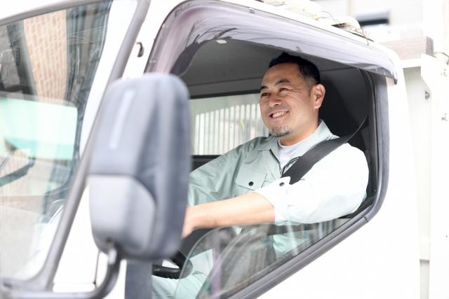 【入間市】小・中型トラックの納車・引き取り業務