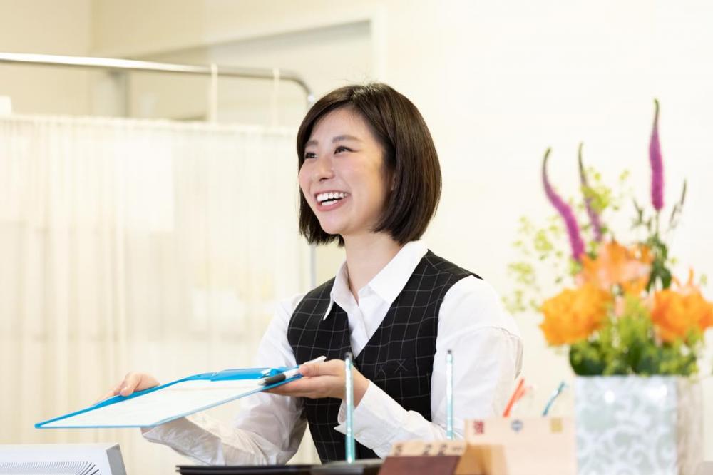 未経験からスタートOK:総合病院外来クラーク/知識が身につく