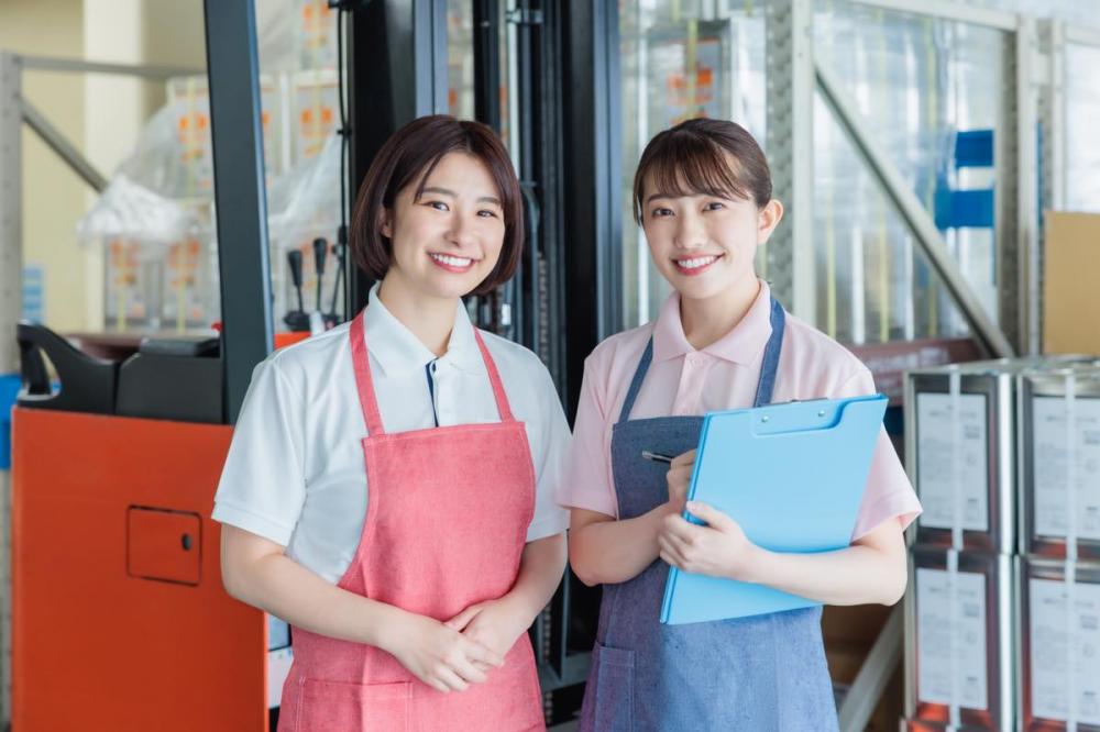 地元で人気のお菓子工場の検品・箱詰めの軽作業(日+平日休み)