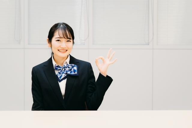 大学病院で保険証確認やアプリ登録案内のオシゴト