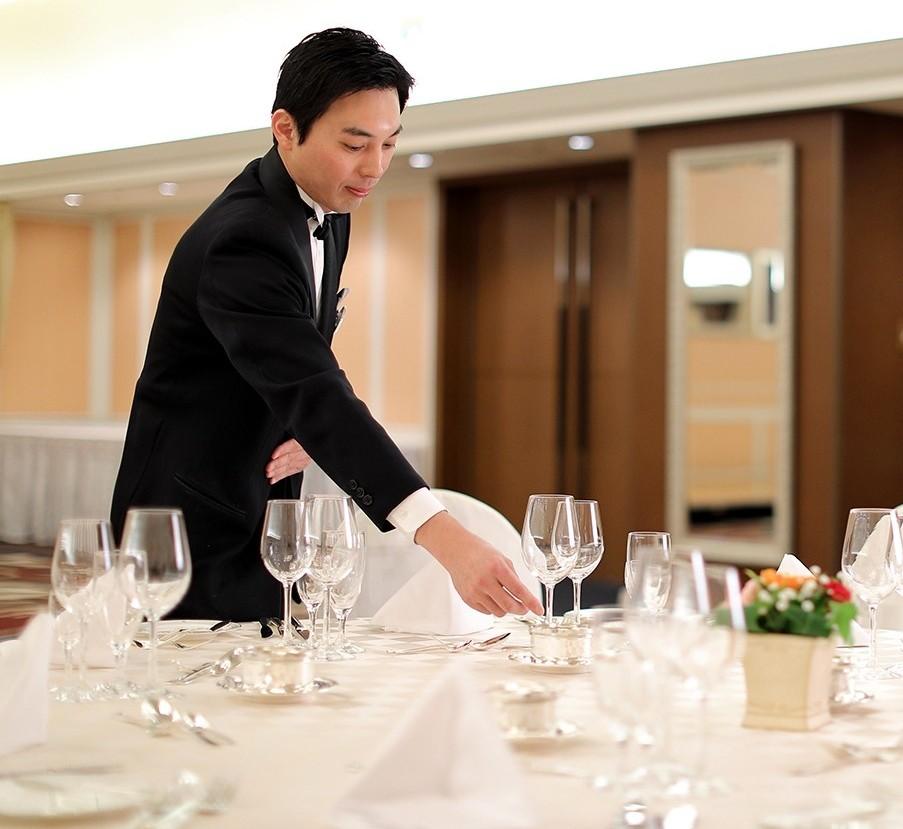 レストラン・宴会場サービススタッフ＠神宮球場が見える会場