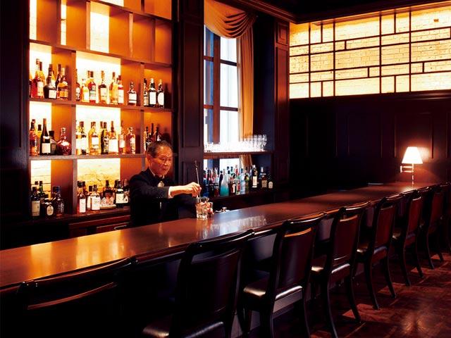 ホテルのバーでサービススタッフのお仕事♪　＠水天宮