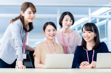 ゆったり10時出勤／火・木の週2日勤務♪江東区都立高校の事務