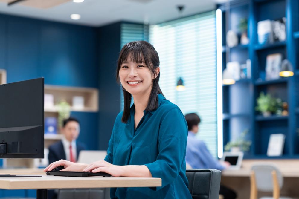 [急募] 自治体助成金事務局のスタッフ｜横浜駅西口オフィス