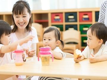 ＼午後から勤務／週5日×1日4H！時給1900円＊保育士募集