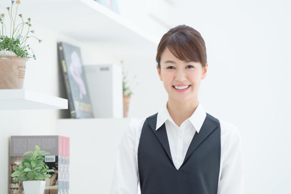 残業ほぼナシで定時退社♪きれいなリハビリ病院で経理事務