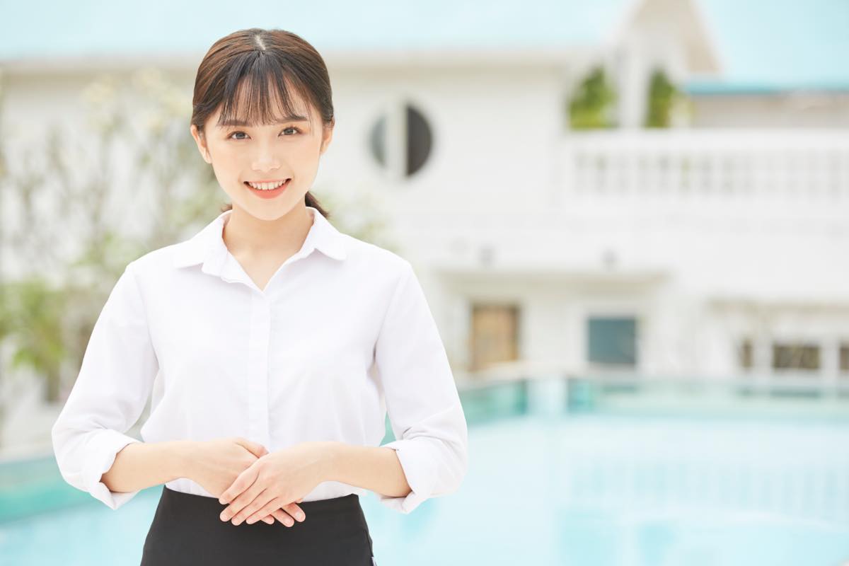 リゾート温泉施設ホテル内レストランのホールスタッフ【掛川】